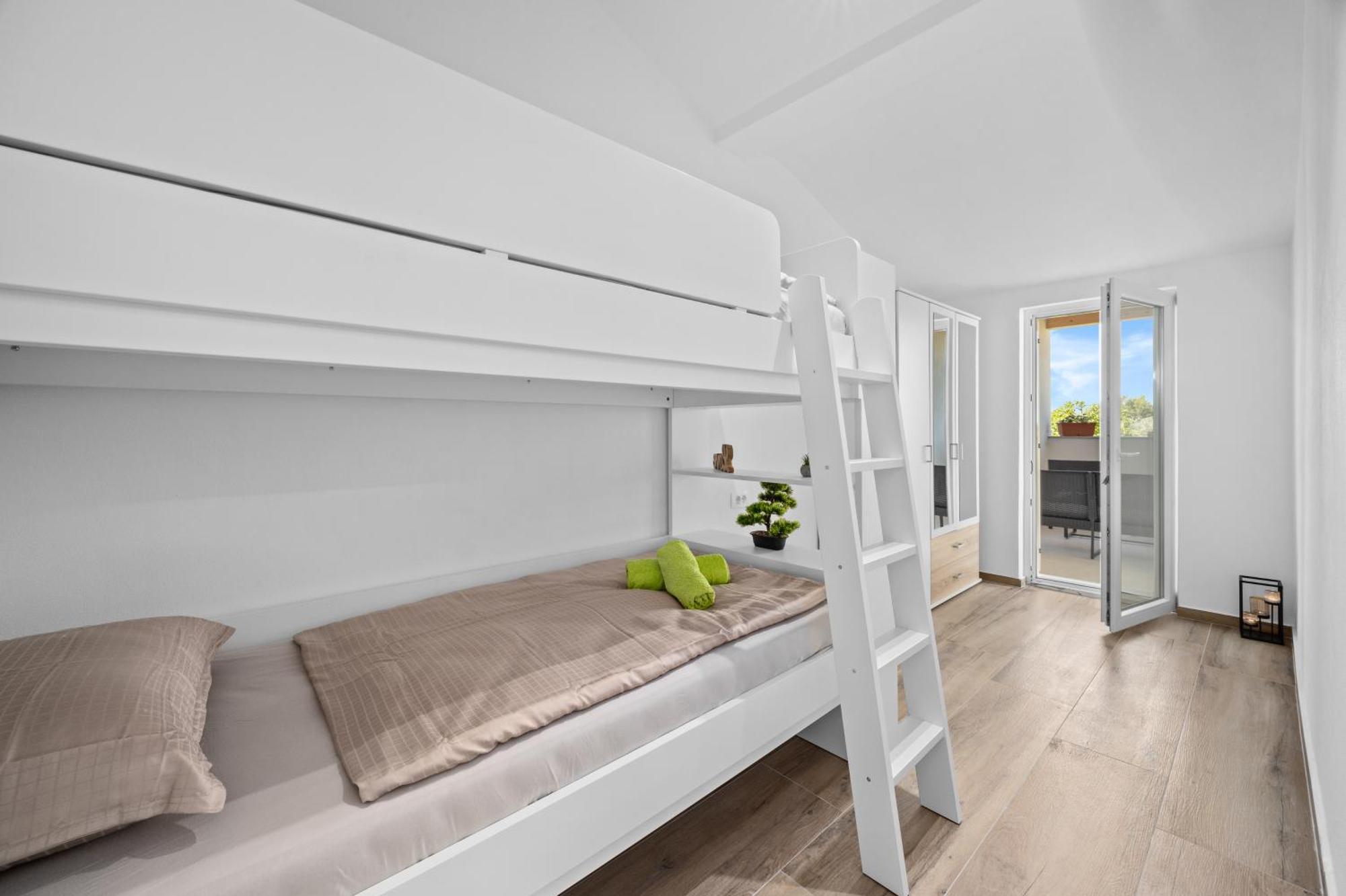 Apartment Nenad - Amazing Sea View ! Only 500 Meters From The Beach ! Fažana Εξωτερικό φωτογραφία